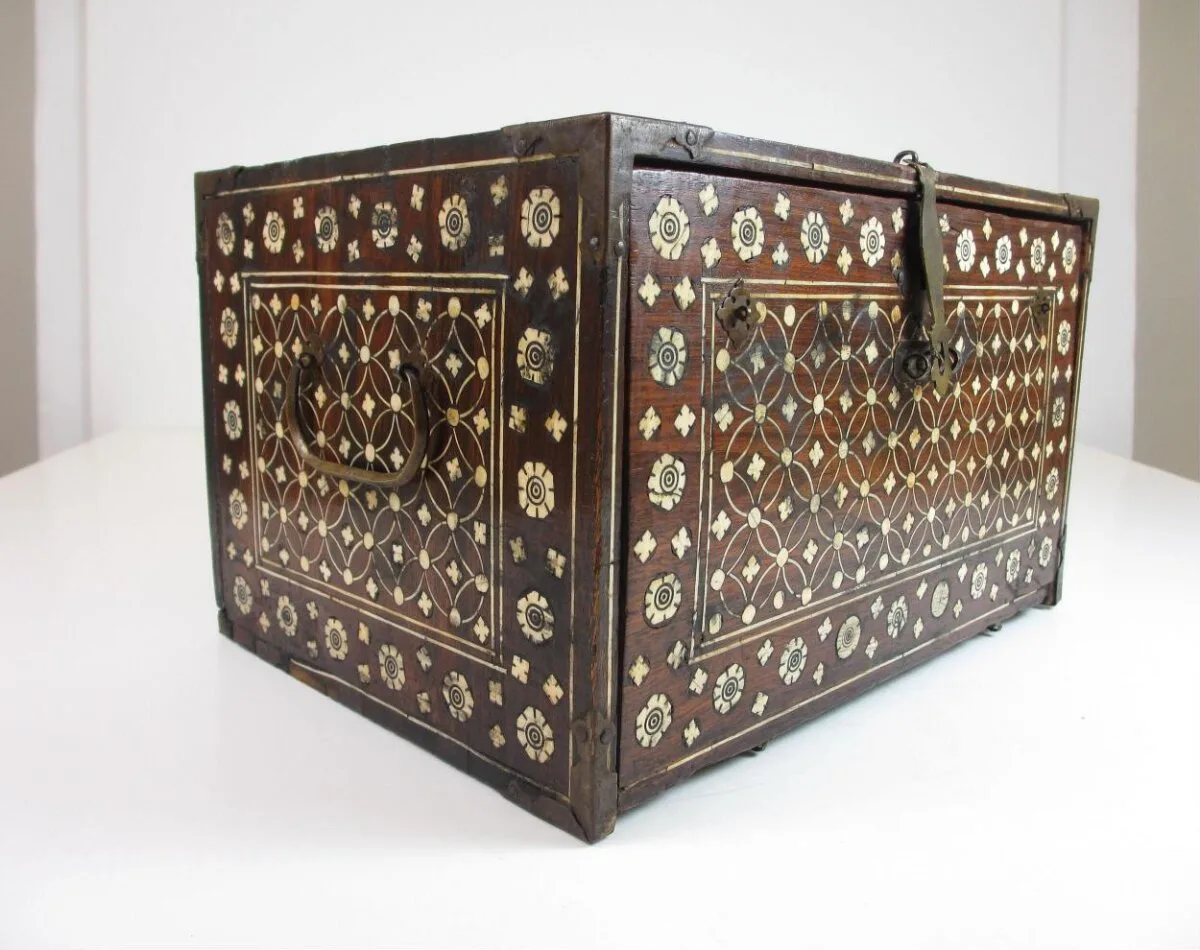 Cabinet — تصویر رکورد موزهٔ ویکتوریا و آلبرت