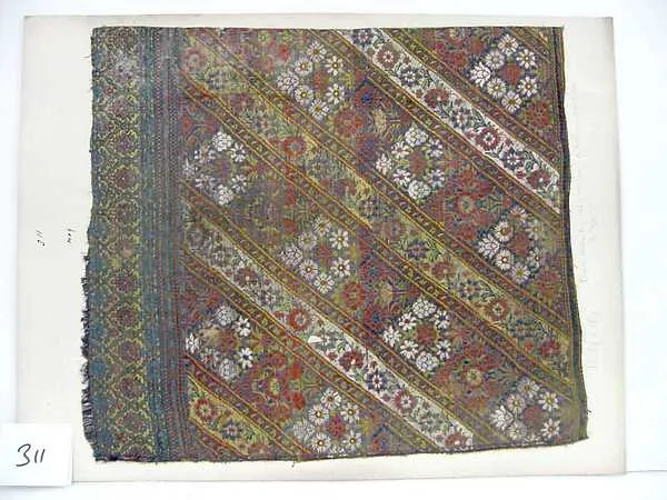 Textile Fragment — تصویر رکورد موزهٔ متروپولیتن (دسترسی آزاد)