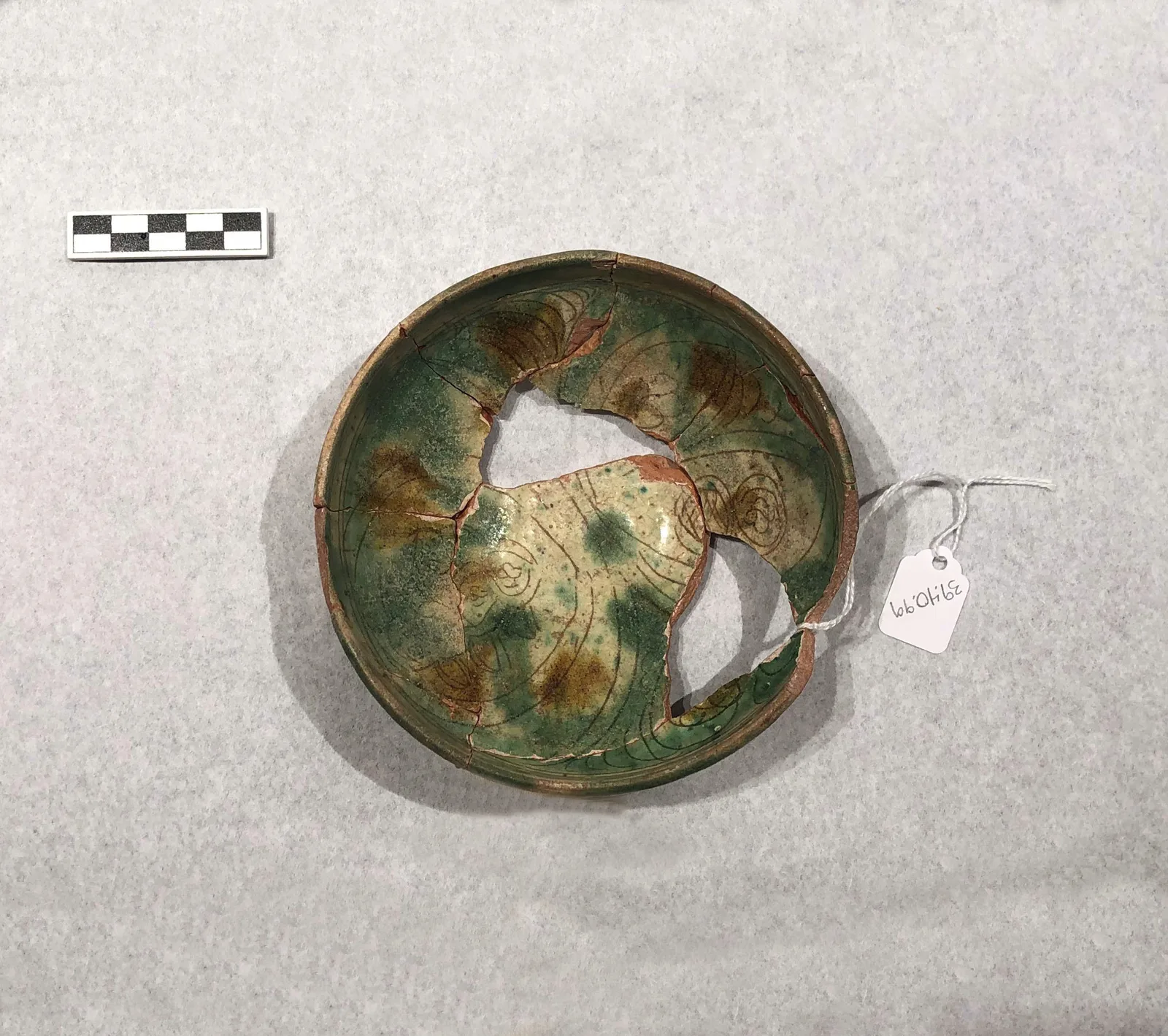 Bowl — تصویر رکورد موزهٔ متروپولیتن (دسترسی آزاد)