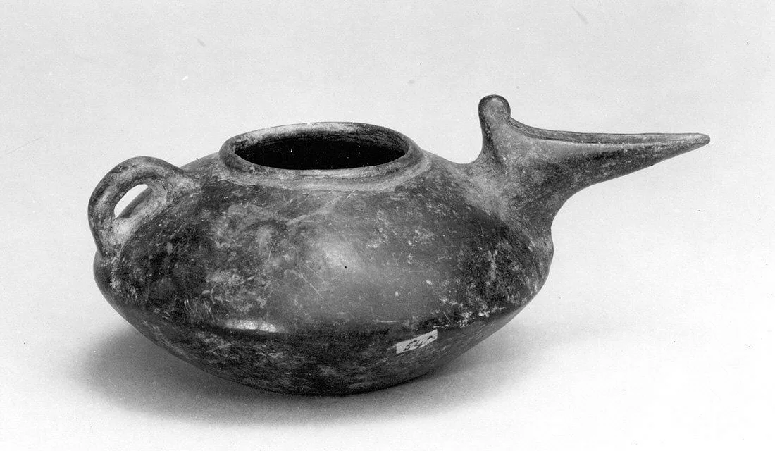 Spouted jar — تصویر رکورد موزهٔ متروپولیتن (دسترسی آزاد)
