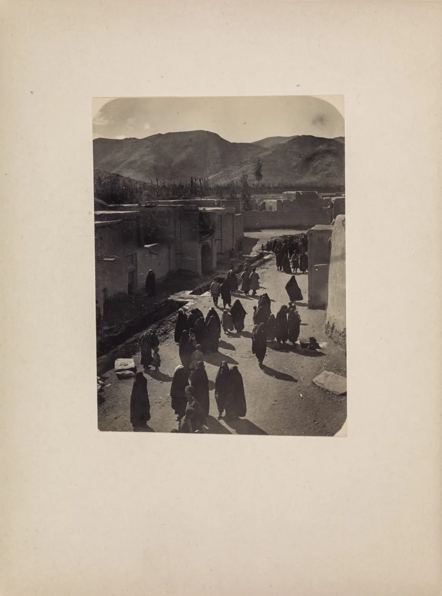 Street scene in Arak (Vorasienexpedition 1906-1907 - 4 Persia 1907) — تصویر رکورد یوروپیانا