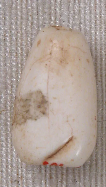 Bead — تصویر رکورد موزهٔ متروپولیتن (دسترسی آزاد)