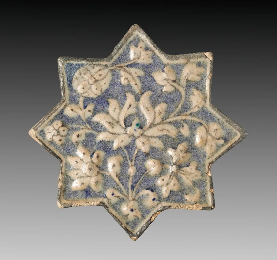 Wall Tile with Lotus Blossom — تصویر رکورد موزهٔ هنر کلیولند (دسترسی آزاد)