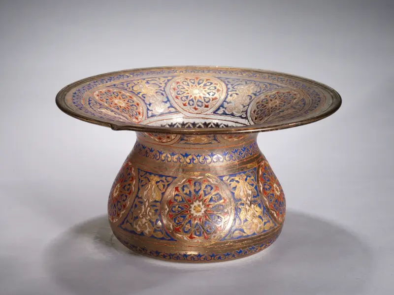 Ceremonial Spittoon or Basin — تصویر رکورد موزهٔ هنر کلیولند (دسترسی آزاد)