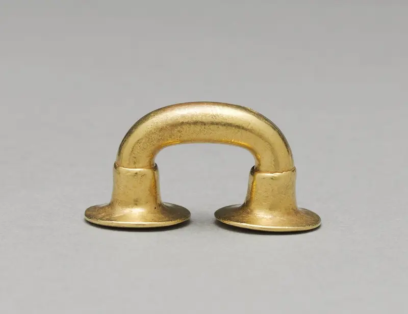 Nose Ornament — تصویر رکورد موزهٔ هنر کلیولند (دسترسی آزاد)