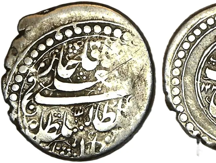 روی و پشت «۱ ریال — فتحعلی‌شاه قاجار، ۱۸۱۷–۱۸۲۶ م» — عکس رکورد کاتالوگ نومیستا