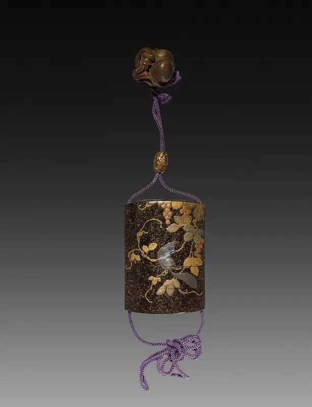 Inro (Case) with Squirrels in Grapevines — تصویر رکورد موزهٔ هنر کلیولند (دسترسی آزاد)