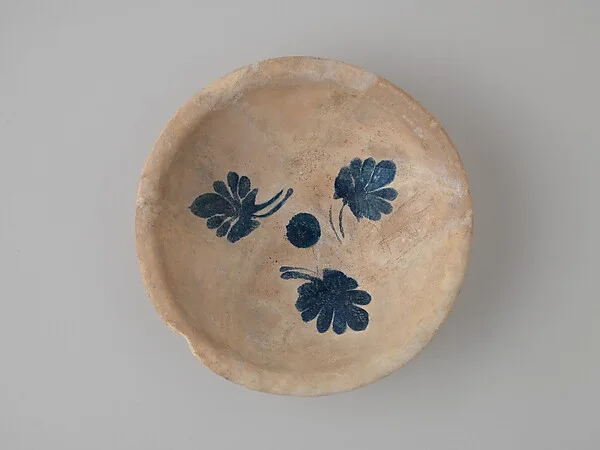 Imported Cobalt-on-White Bowl — تصویر رکورد موزهٔ متروپولیتن (دسترسی آزاد)