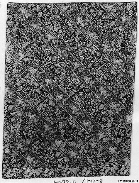 Fragment of Woman's Trousering (Nakshe) — تصویر رکورد موزهٔ متروپولیتن (دسترسی آزاد)