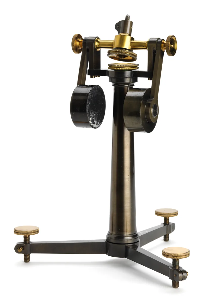 sextant stand — تصویر رکورد یوروپیانا