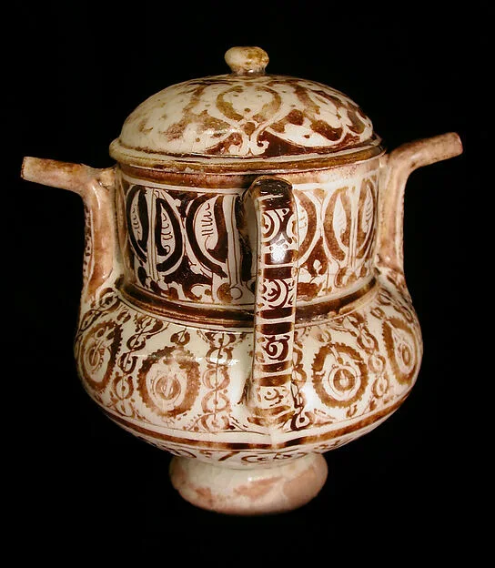 Two-Spouted Vessel with a Lid — تصویر رکورد موزهٔ متروپولیتن (دسترسی آزاد)