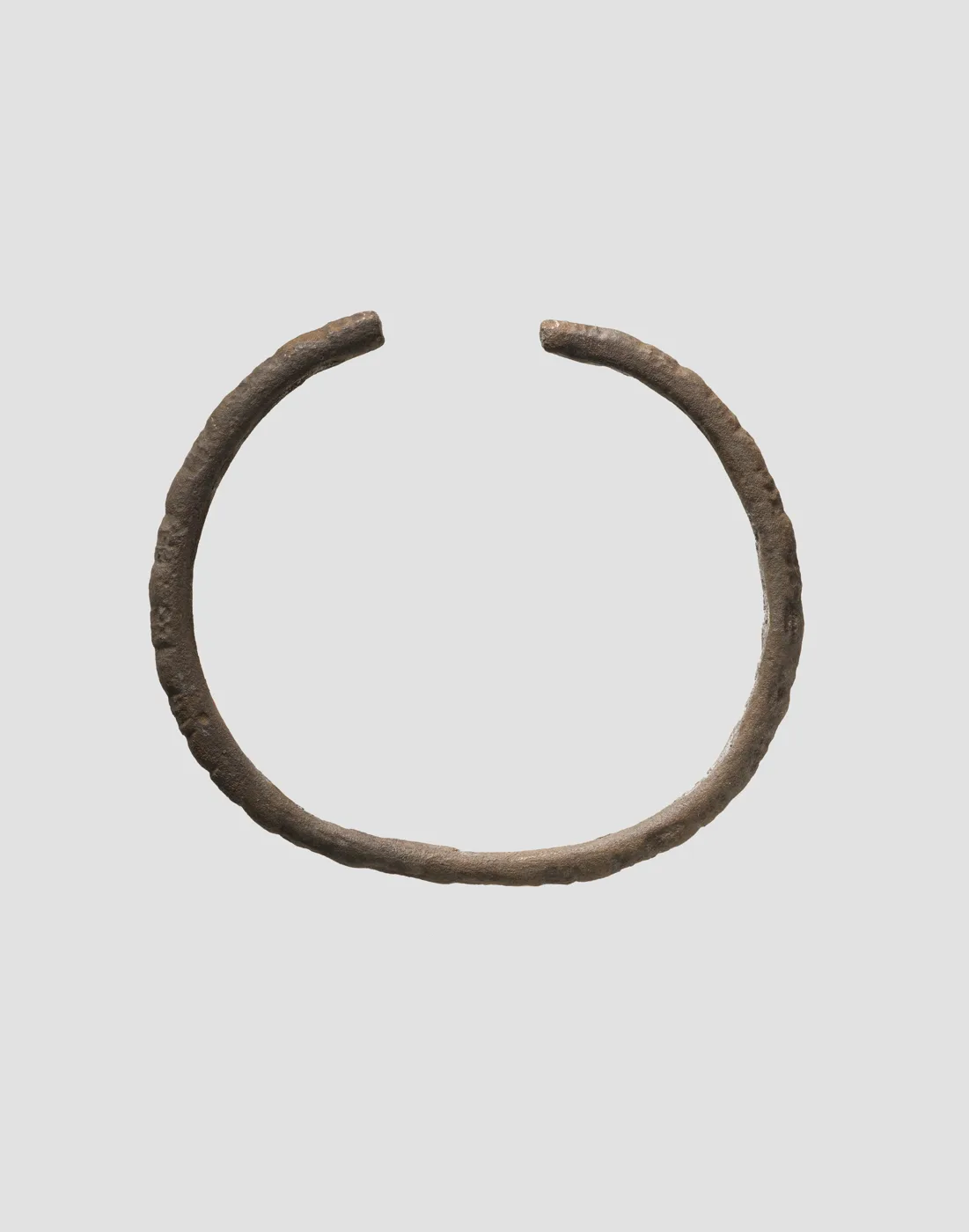 Bracelet — تصویر رکورد موزهٔ متروپولیتن (دسترسی آزاد)