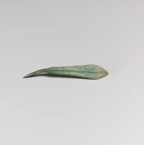 Bronze arrowhead — تصویر رکورد موزهٔ متروپولیتن (دسترسی آزاد)