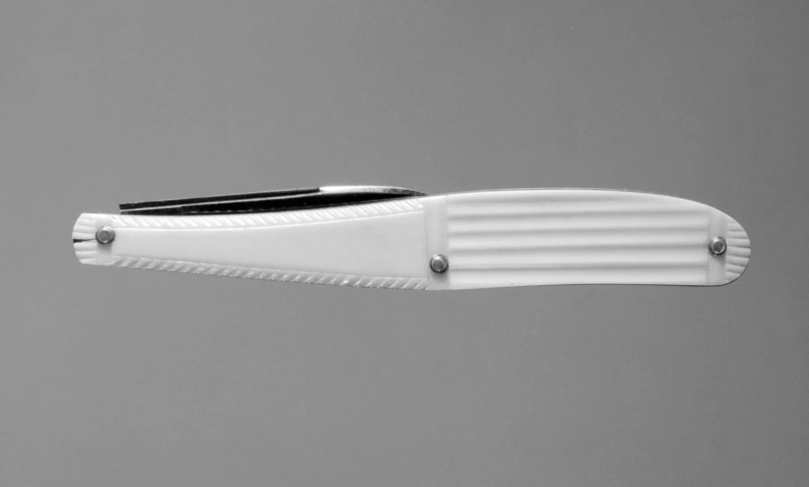 Pen knife (part of a set) — تصویر رکورد موزهٔ متروپولیتن (دسترسی آزاد)