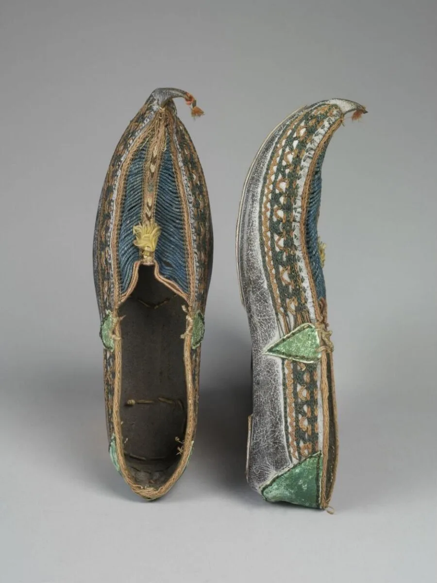 Pair of shoes — تصویر رکورد موزهٔ ویکتوریا و آلبرت