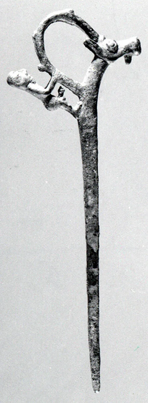 Pin with a nude male and an ibex — تصویر رکورد موزهٔ متروپولیتن (دسترسی آزاد)