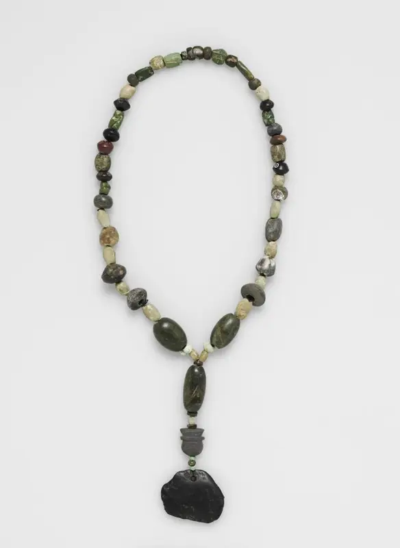 Necklace — تصویر رکورد موزهٔ هنر کلیولند (دسترسی آزاد)