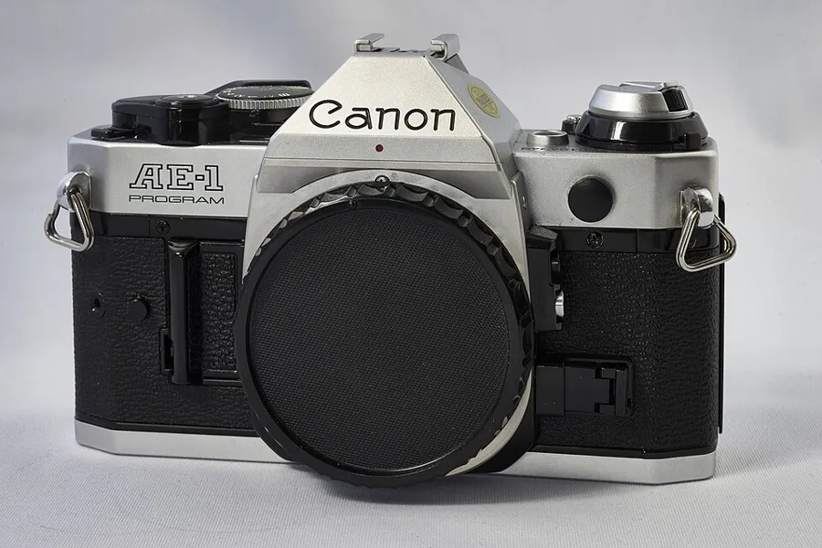 Canon AE-1 Program — تصویر رکورد ویکیداده