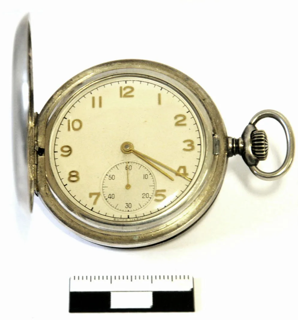 Taschenuhr für 25 Jahre treue Pflichterfüllung von der Klöckner-Werke AG — تصویر رکورد یوروپیانا