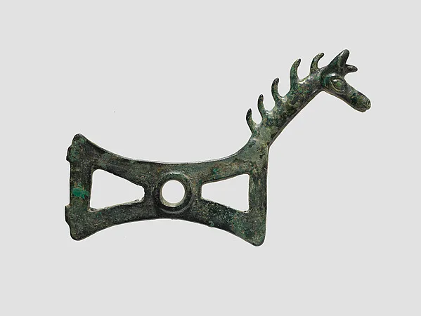 Horse bit cheekpiece in form of a horse — تصویر رکورد موزهٔ متروپولیتن (دسترسی آزاد)