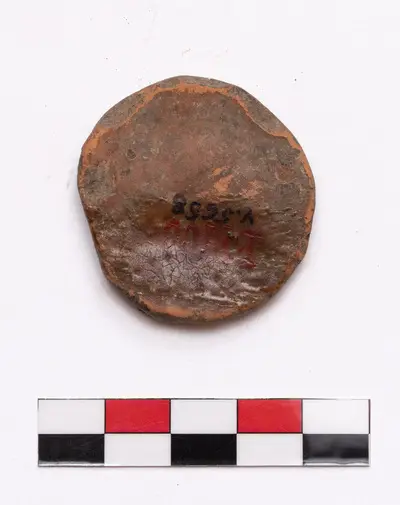 Jeton confecționat dintr-un fragment ceramic — تصویر رکورد یوروپیانا