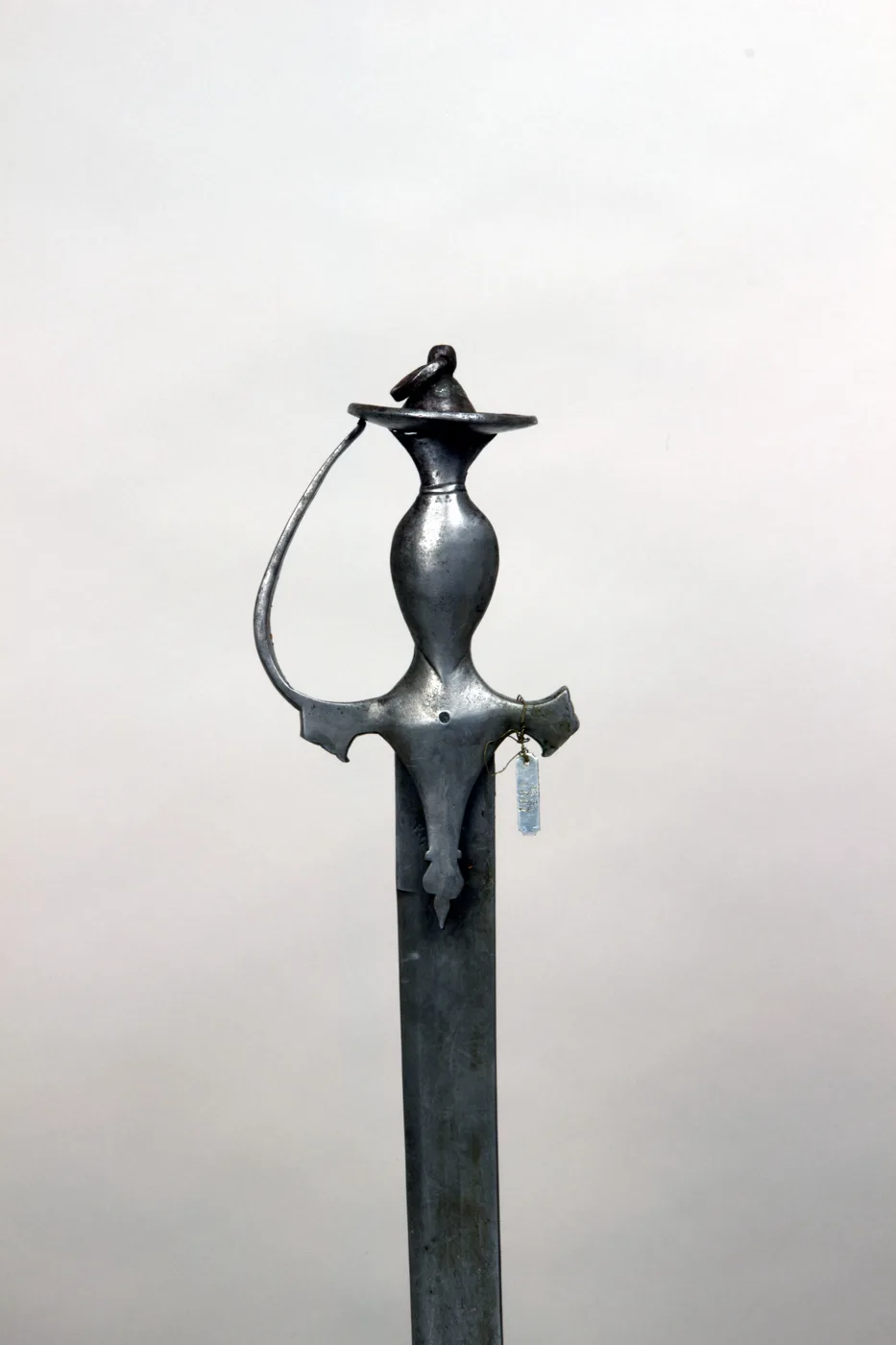 Sword — تصویر رکورد موزهٔ متروپولیتن (دسترسی آزاد)