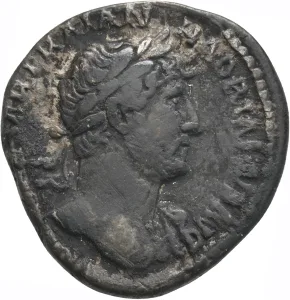 روی نمونهٔ موزه‌ای این تیپ در The Digital Coin Cabinet of the University of Cologne, Department of History, Ancient History, and Department of Classics, Byzantine Studies