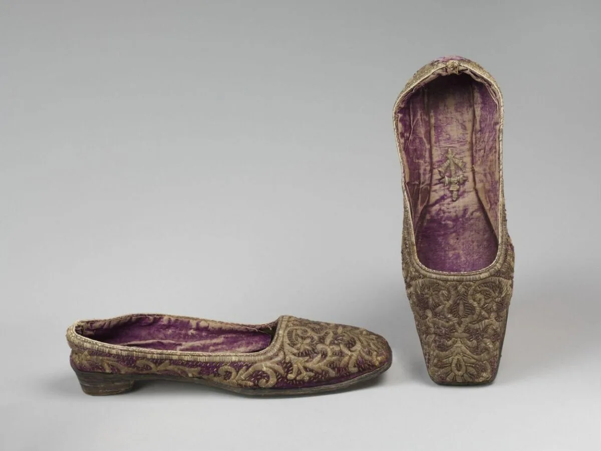 Pair of shoes — تصویر رکورد موزهٔ ویکتوریا و آلبرت