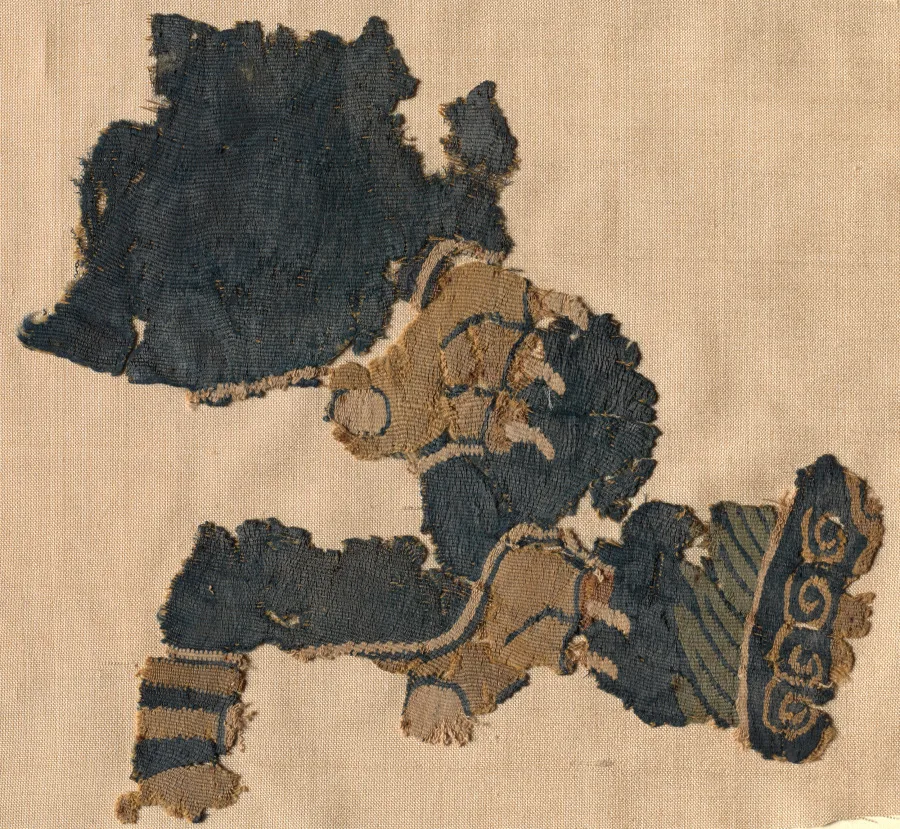 Fragment, probably from a large hanging — تصویر رکورد موزهٔ هنر کلیولند (دسترسی آزاد)