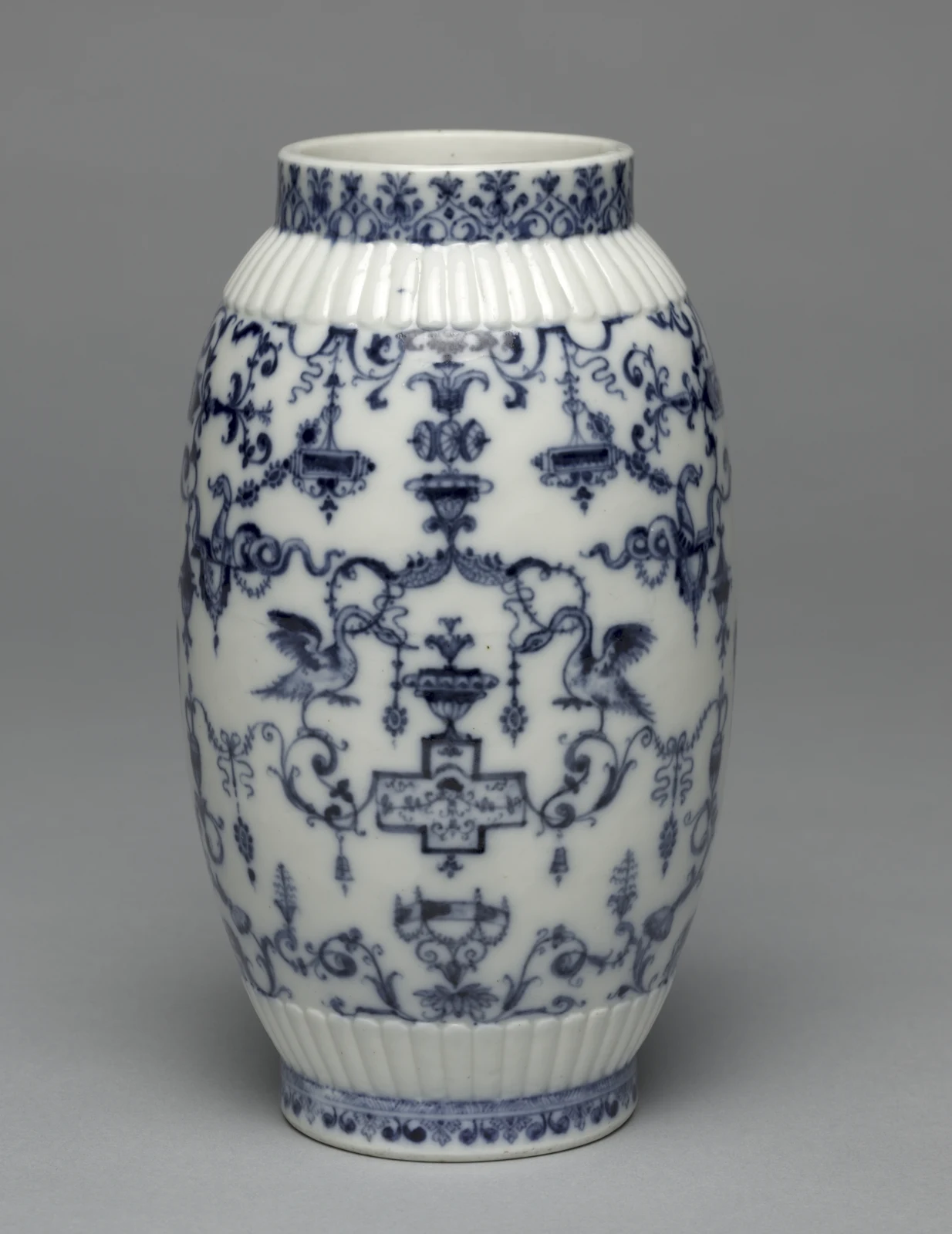 Vase — تصویر رکورد موزهٔ هنر کلیولند (دسترسی آزاد)