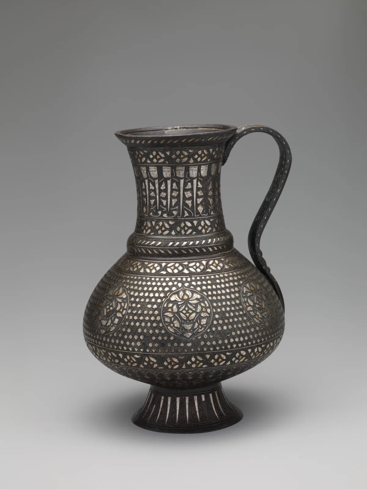Ewer — تصویر رکورد موزهٔ متروپولیتن (دسترسی آزاد)