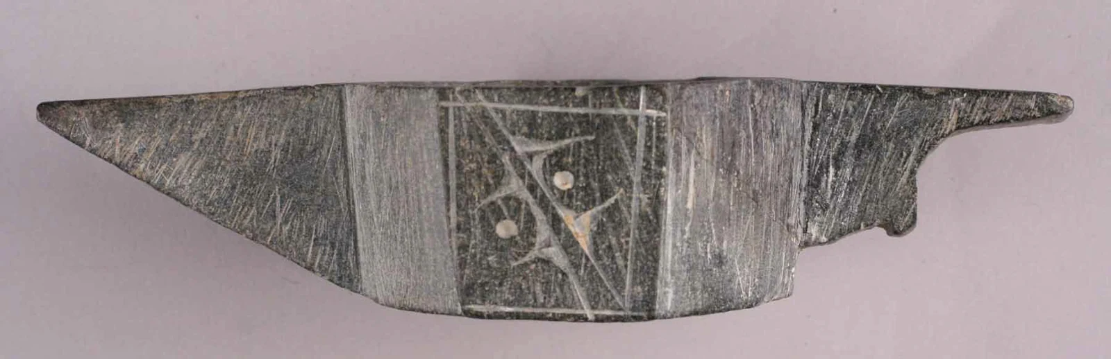 چراغ — نمای تکمیلی ثبتشده در رکورد موزه