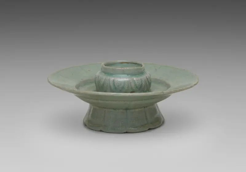 Floral-shaped Cup Stand — تصویر رکورد موزهٔ هنر کلیولند (دسترسی آزاد)