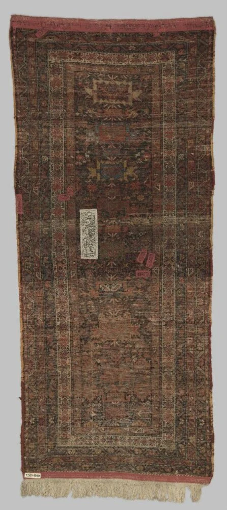 نمای تکمیلی همان اثر — شمارهٔ اموال T.581-1919