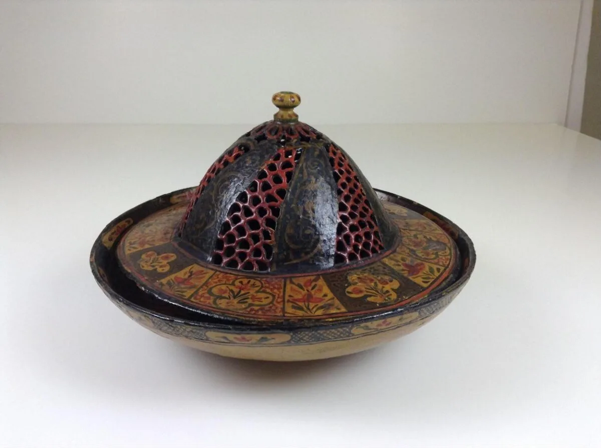 Bowl cover — تصویر رکورد موزهٔ ویکتوریا و آلبرت