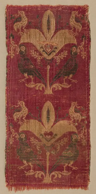 Palmettes and Birds from a Tunic or Curtain — تصویر رکورد موزهٔ هنر کلیولند (دسترسی آزاد)