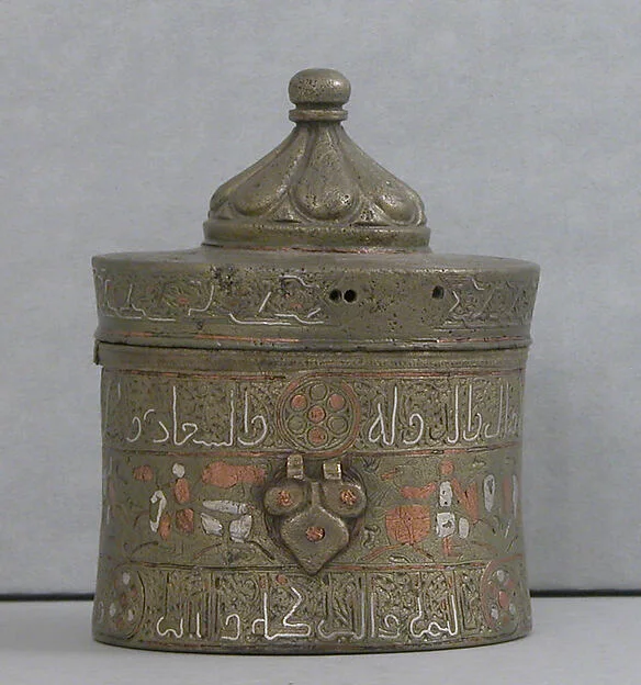 Box with Lid — تصویر رکورد موزهٔ متروپولیتن (دسترسی آزاد)