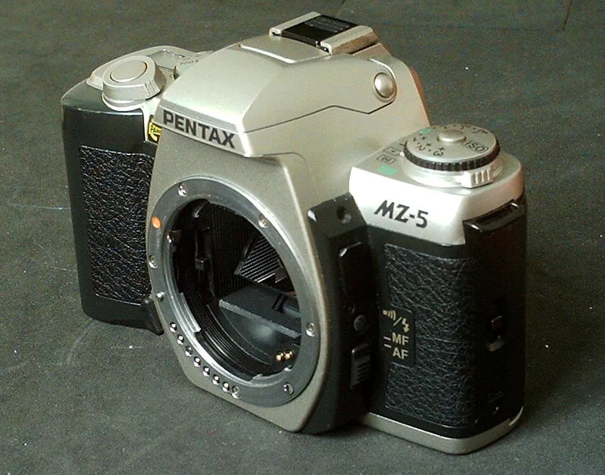 Pentax MZ-5 — تصویر رکورد ویکی‌داده