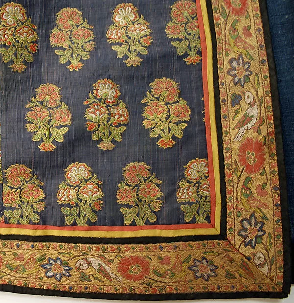 Coat — نمای تکمیلی ثبتشده در رکورد موزه