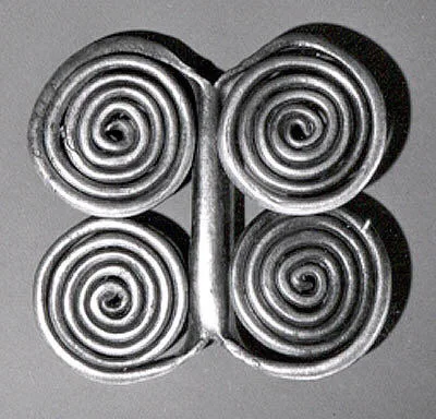 Spiral bead — تصویر رکورد موزهٔ متروپولیتن (دسترسی آزاد)