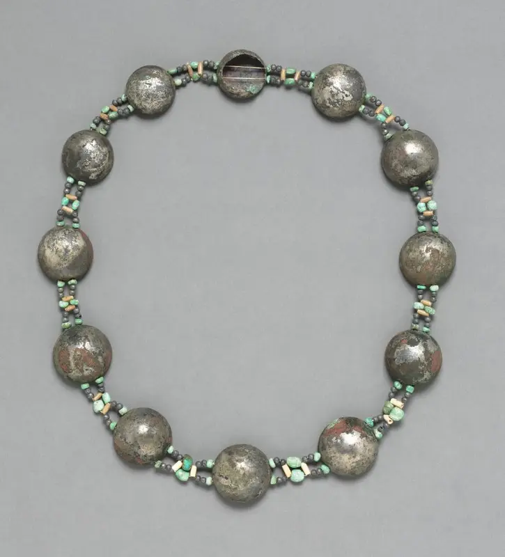 Necklace — تصویر رکورد موزهٔ هنر کلیولند (دسترسی آزاد)