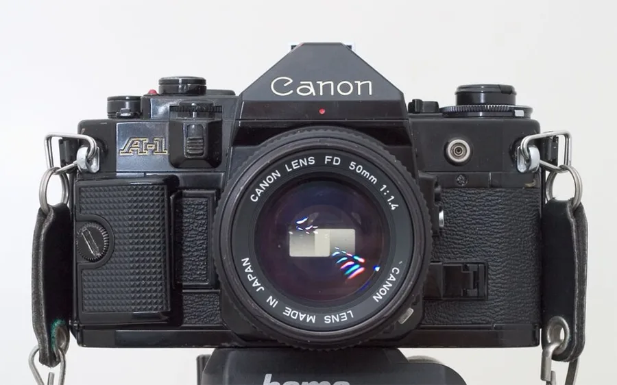 Canon A-1 — تصویر رکورد ویکیداده