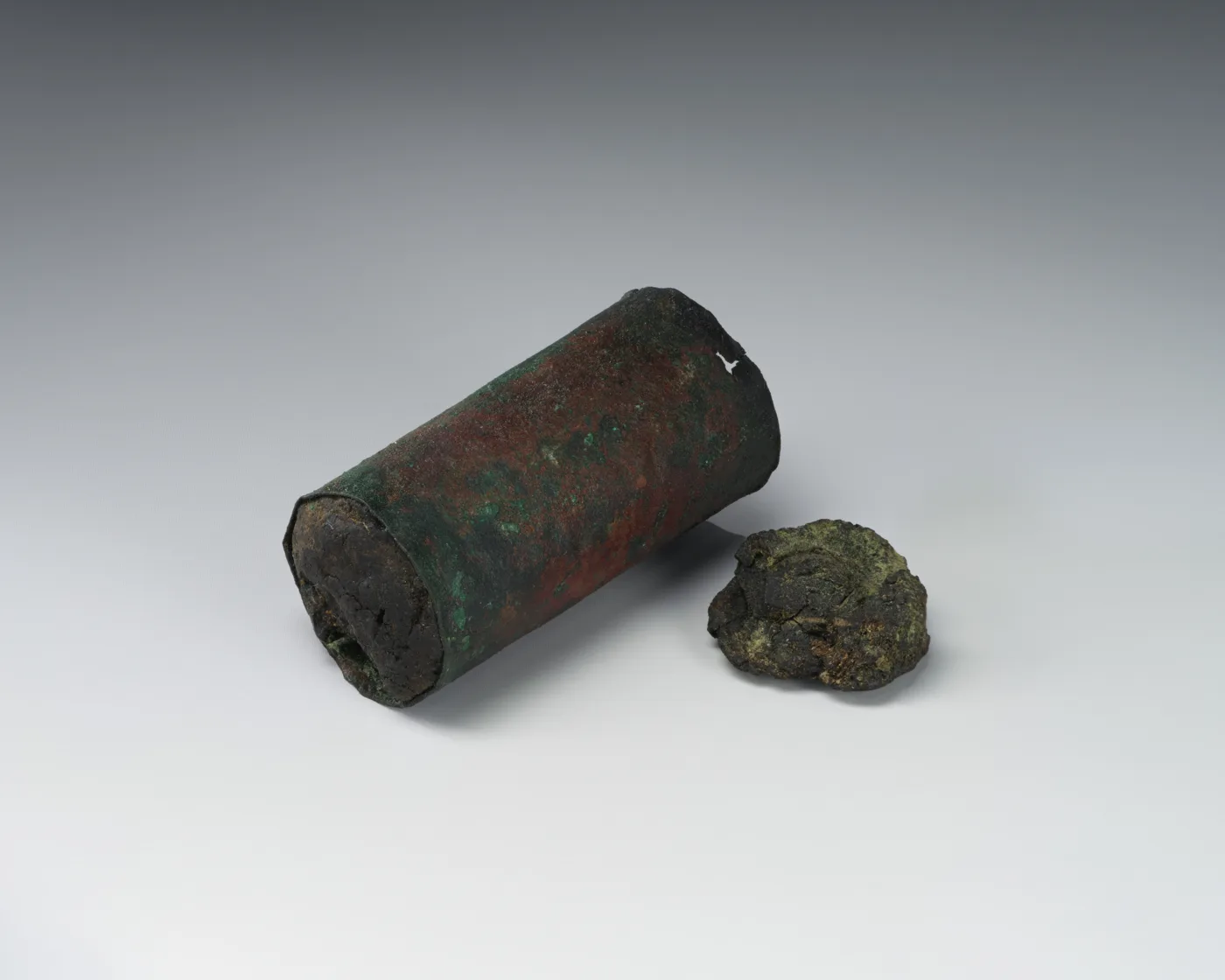 Amulet case — تصویر رکورد موزهٔ متروپولیتن (دسترسی آزاد)