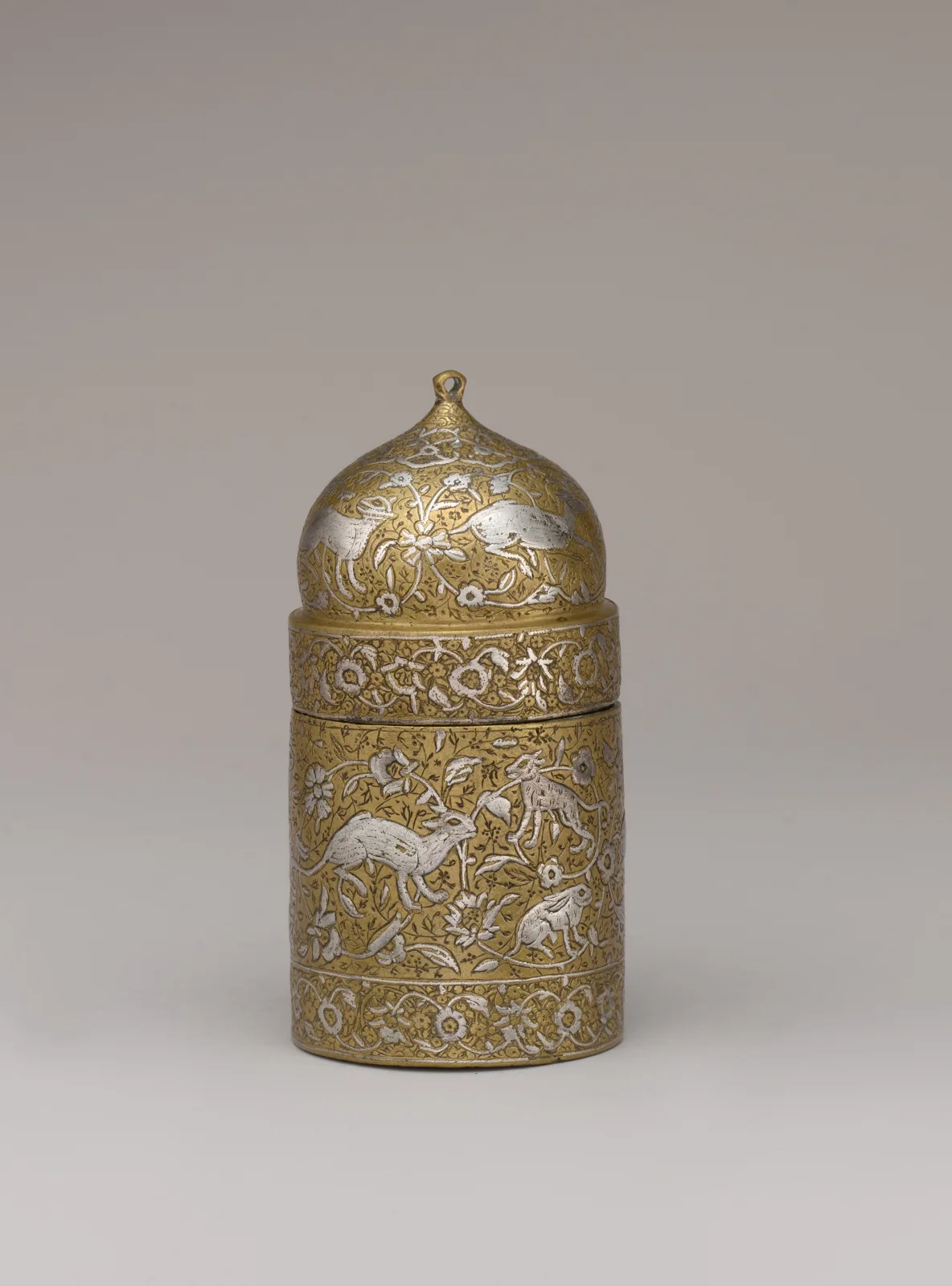 Inkwell with Floral and Animal Imagery — تصویر رکورد موزهٔ متروپولیتن (دسترسی آزاد)
