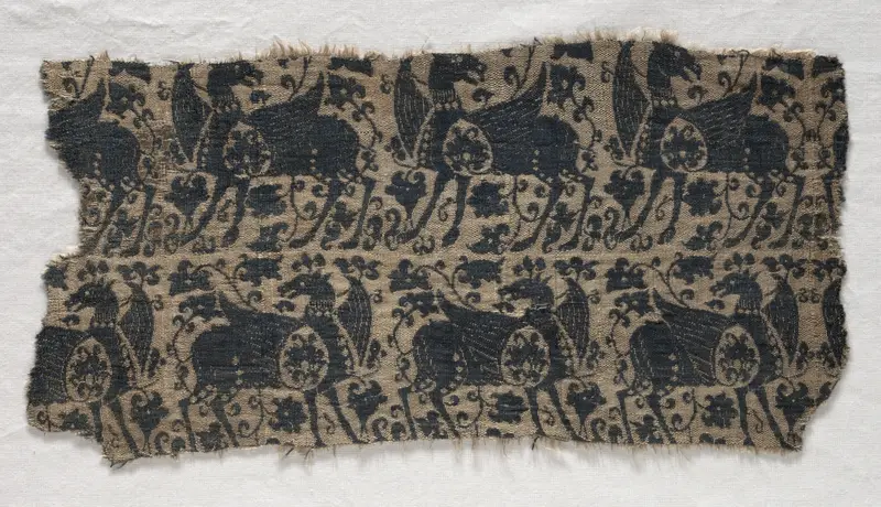 Fragment from Funeral Garment or Pall — تصویر رکورد موزهٔ هنر کلیولند (دسترسی آزاد)