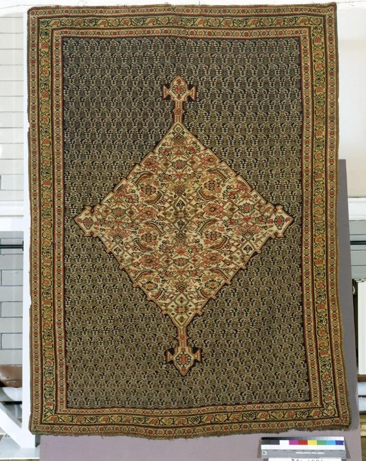 Carpet — تصویر رکورد موزهٔ ویکتوریا و آلبرت