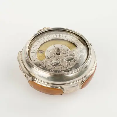 Taschenuhr mit Übergehäuse, Quare, London, um 1700 — تصویر رکورد یوروپیانا