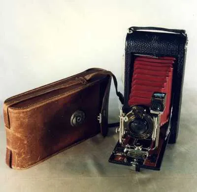 camera/folding: "No.3A Folding Pocket Kodak" — تصویر رکورد یوروپیانا