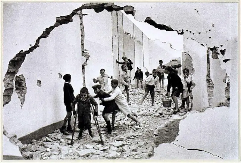 Photograph: Andalucia. Seville. 1933 — تصویر رکورد موزهٔ ویکتوریا و آلبرت