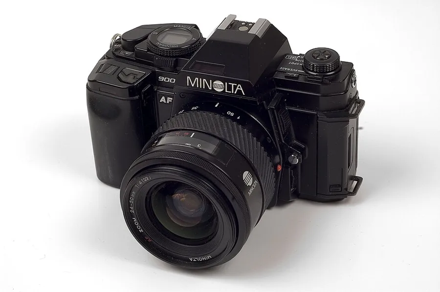Minolta Maxxum 9000 AF — تصویر رکورد ویکی‌داده